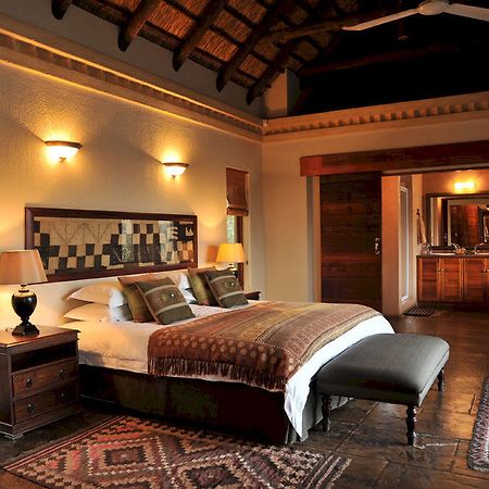 שמורת ת'ורניבוש Waterbuck Game Lodge מראה חיצוני תמונה