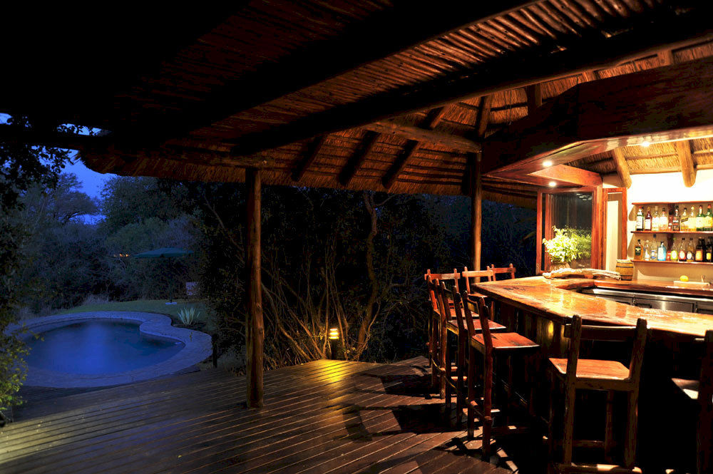 שמורת ת'ורניבוש Waterbuck Game Lodge מראה חיצוני תמונה